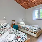 Tonka By Interhome *