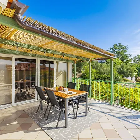 Tonka By Interhome Rabac